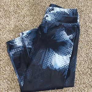 Athleta crop relay leggings